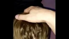 Jouer Une blonde roumaine suce une bite comme une folle