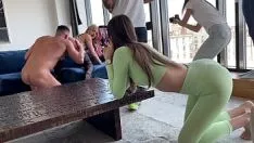 Oynat Çok yoğun bir şekilde sikilen masum kızlarla porno seçme