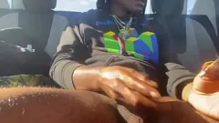 Jouer Catturato in flagrante ": sessione di masturbazione dell'auto del marito BBW