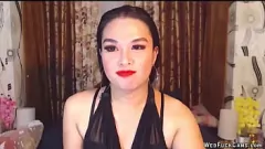 Afspelen Brunette babe in make -up solo amateur webcam show